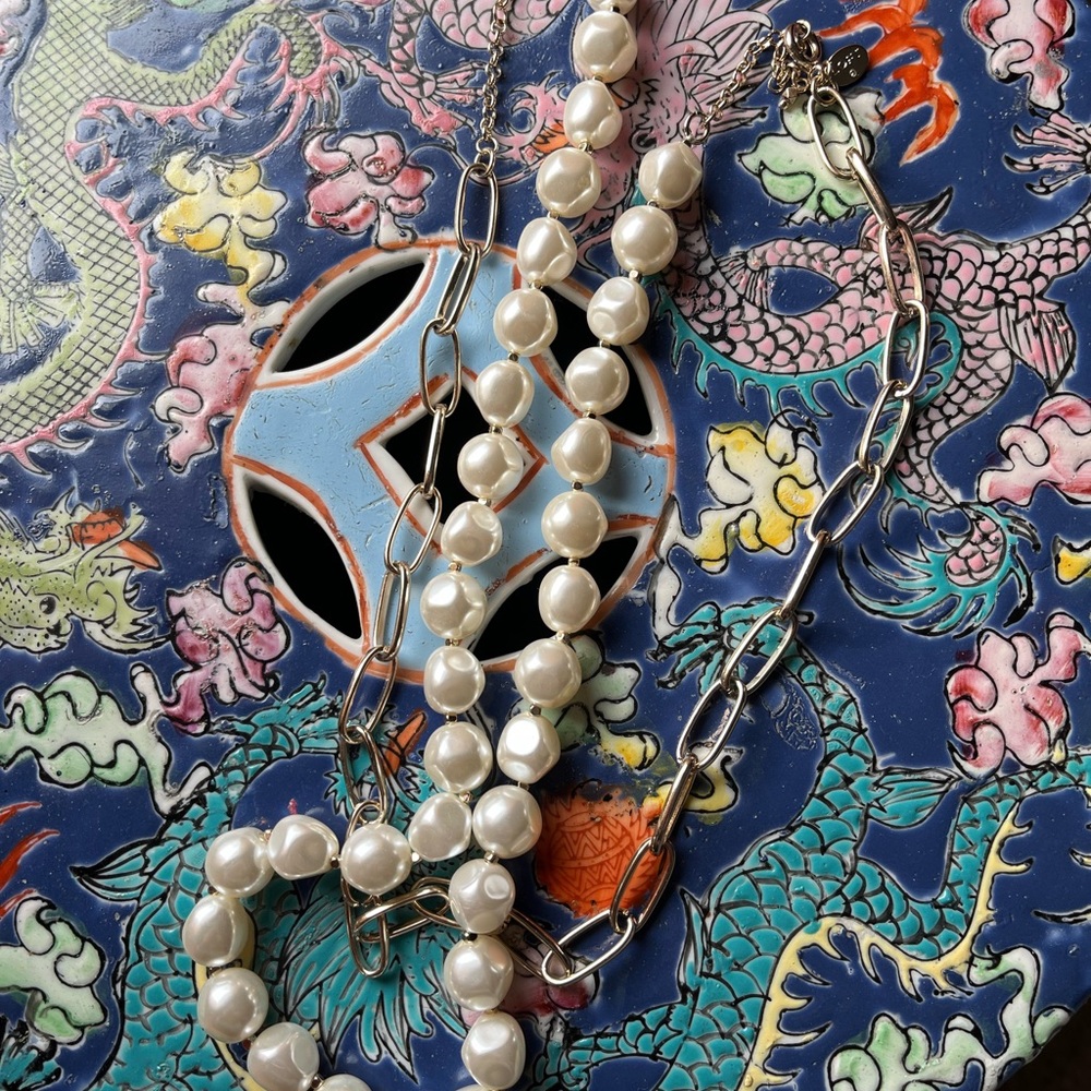Loft -Elegant Pearl and Gold Chain Necklace